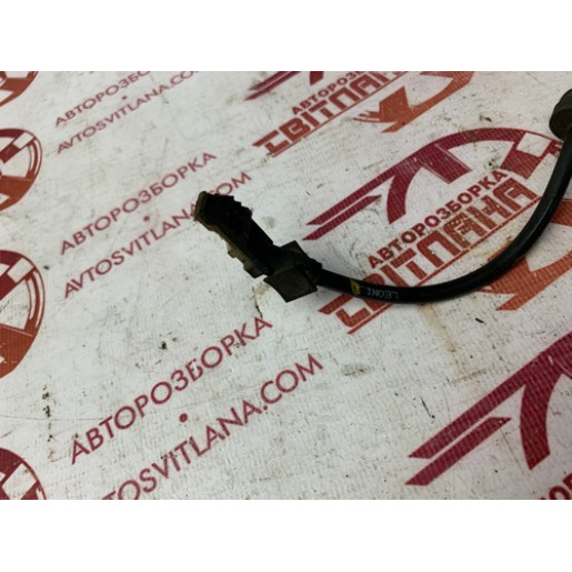 Датчик abs передний Renault Trafic 2001-2014 8200675748
